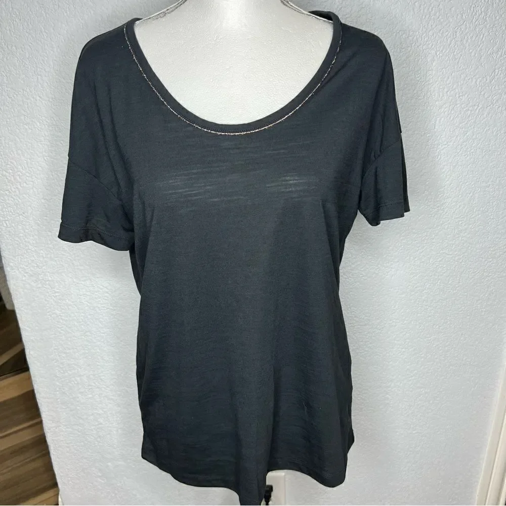 New! Nike Black/Dk Smoke Grey Yoga Dri-FIT Metallic Trim Women’s Top Sz Medium